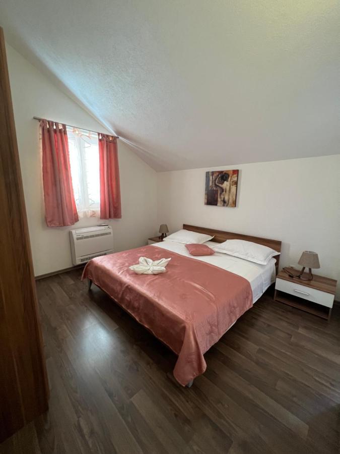 Villa Marina Bol Esterno foto