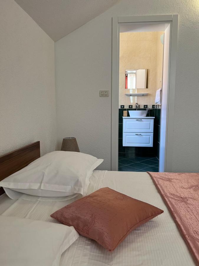 Villa Marina Bol Esterno foto