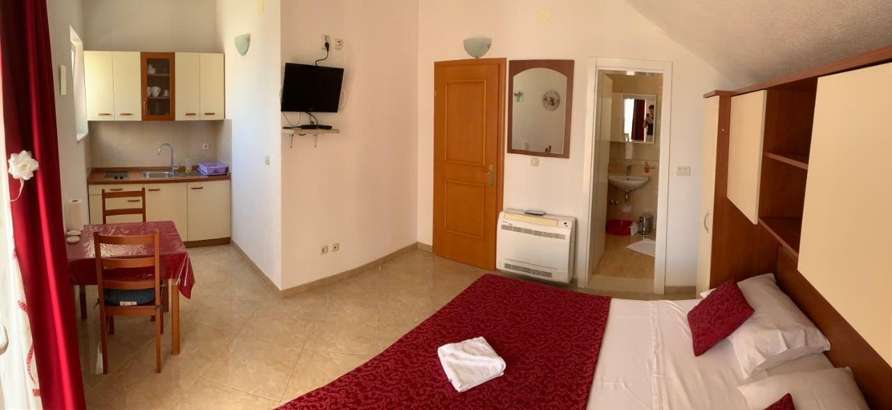 Villa Marina Bol Esterno foto